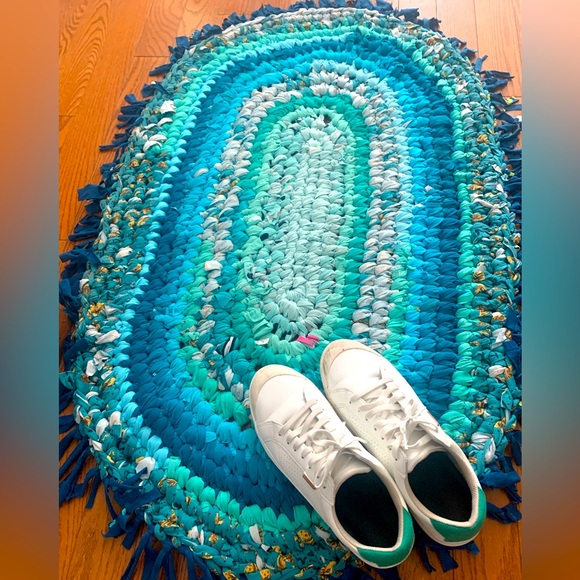 Hand made fabrics rug. Upcycled fabric - Picture 1 of 6